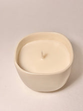 Load image into Gallery viewer, pottery candle 3.5oz